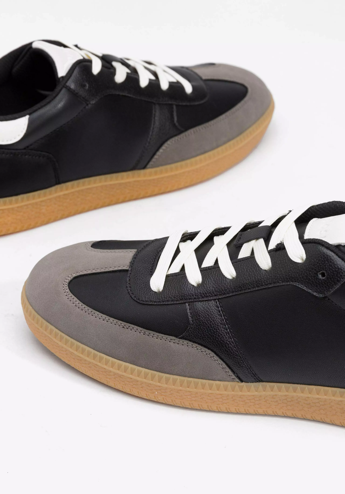 10054663 chaussure JONAS 4